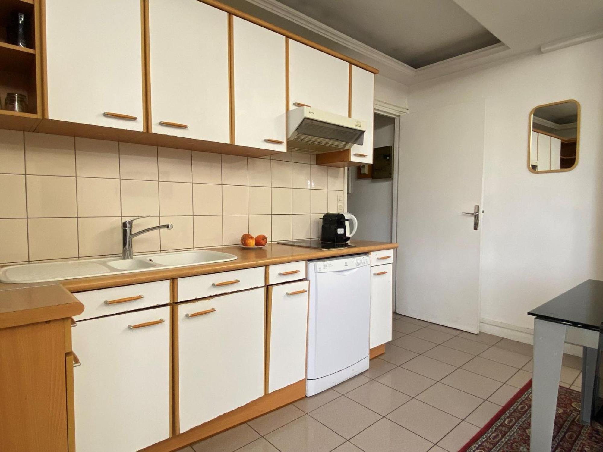 L'Appartement Des Champs Elysees Paris Luaran gambar