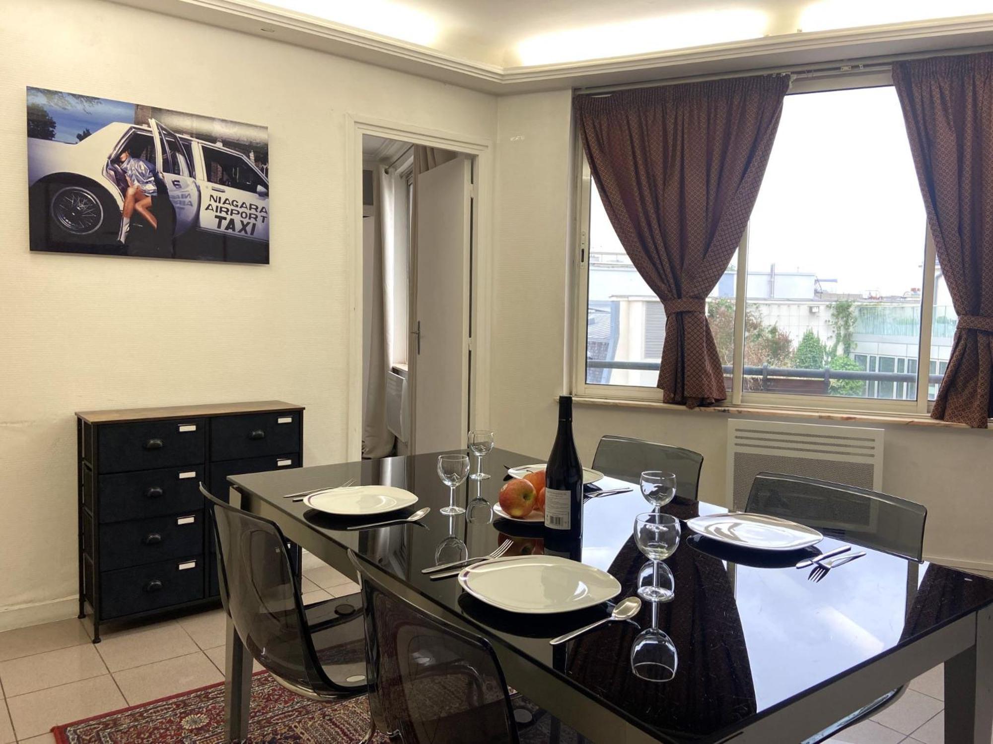 L'Appartement Des Champs Elysees Paris Luaran gambar